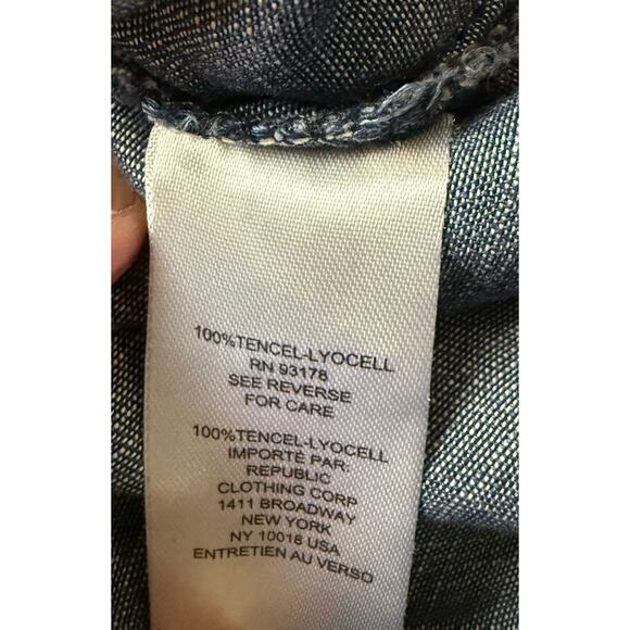 Elie Tahari Collared Tunic Blouse, Denim, Women's size Medium, Long Sleeve - Picture 5 of 7